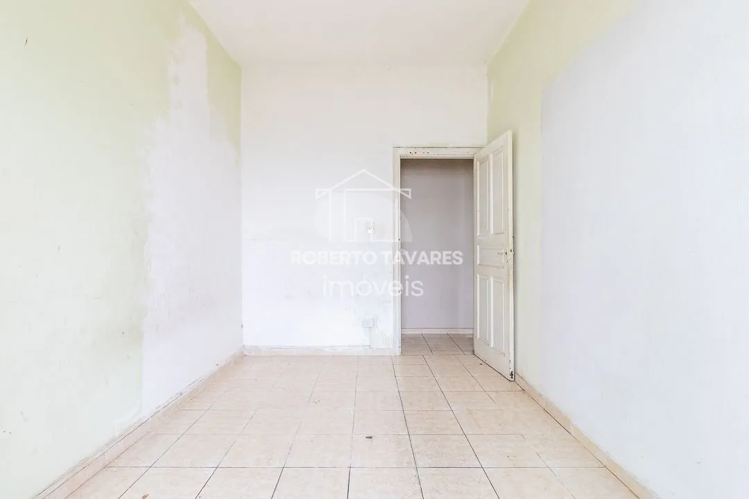 Imagem Prédio Bom Retiro - Com 2 andares, 4 aptos. de 90m² cada, 700 m² de área útil total, Loja no térreo com 300m².