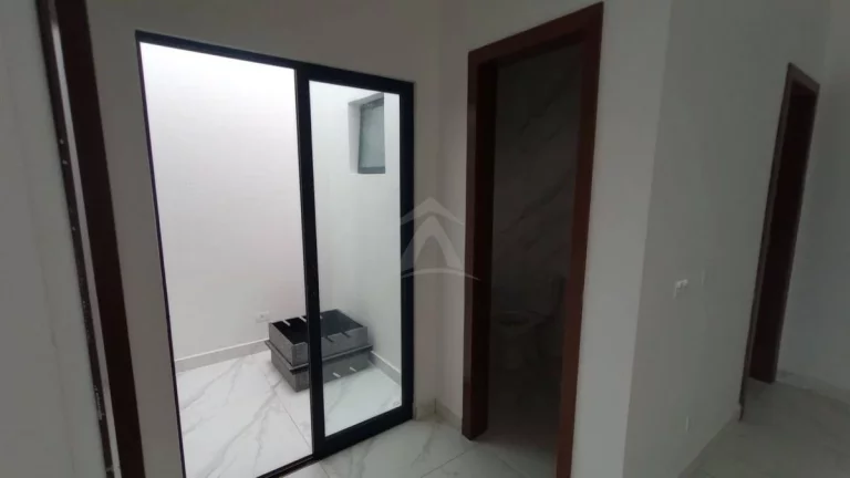 Imagem CASA, 3 QUARTOS SENDO 1 SUÍTE, BAL. VELEIROS