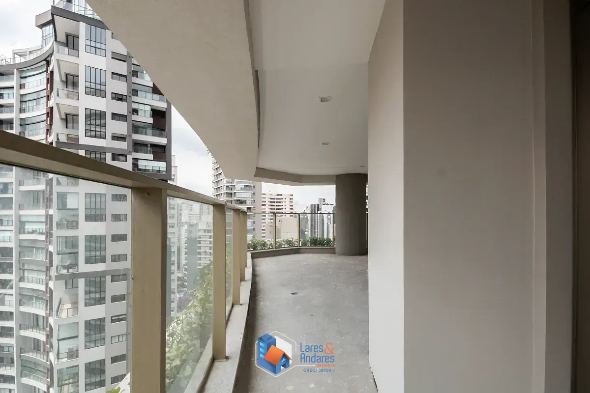 Imagem Apartamento para venda em Moema com 3 quartos, sendo 3 suítes, 221m²