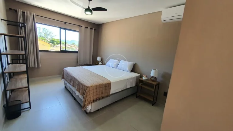 Imagem CASA de 6 SUÍTES em BÚZIOS - Ferradurinha - RJ