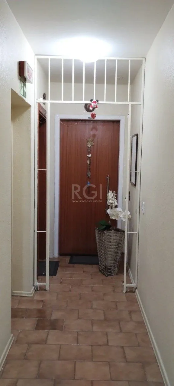 Imagem Apartamento no Bairro Glória - 2 Dormitório