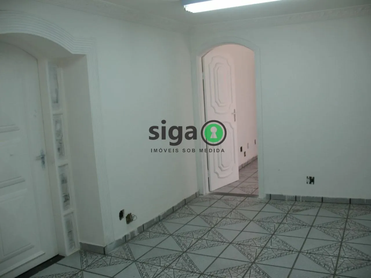 Imagem Prédio Industrial e Comercial à Venda no Tatuapé 1.749m², 4 Pavimentos, Monta Carga e Estrutura Co