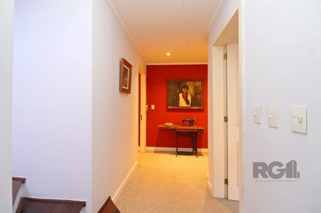 Imagem Casa em Condomínio para comprar no bairro Tristeza com 3 dormitórios