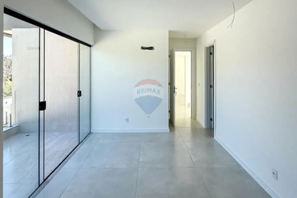 Imagem Casa com 3 quartos para venda em Guaratiba