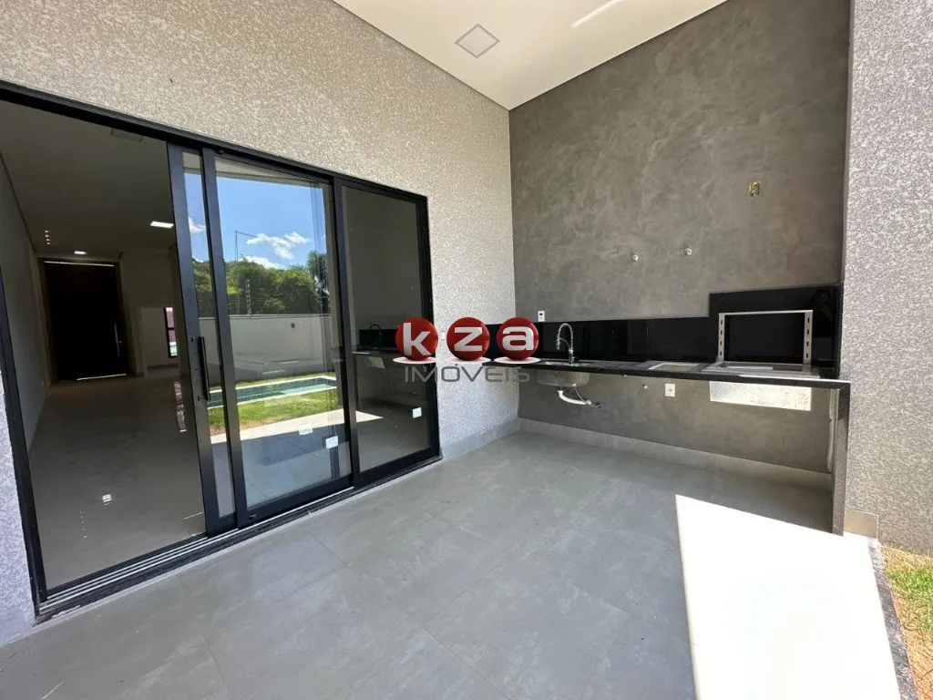 Imagem Linda casa térrea a venda no Condomínio Bosque da mata em Valinhos-SP, 3 suítes, 2 salas, 5 banheiros, 4 vagas, piscina, 197m²