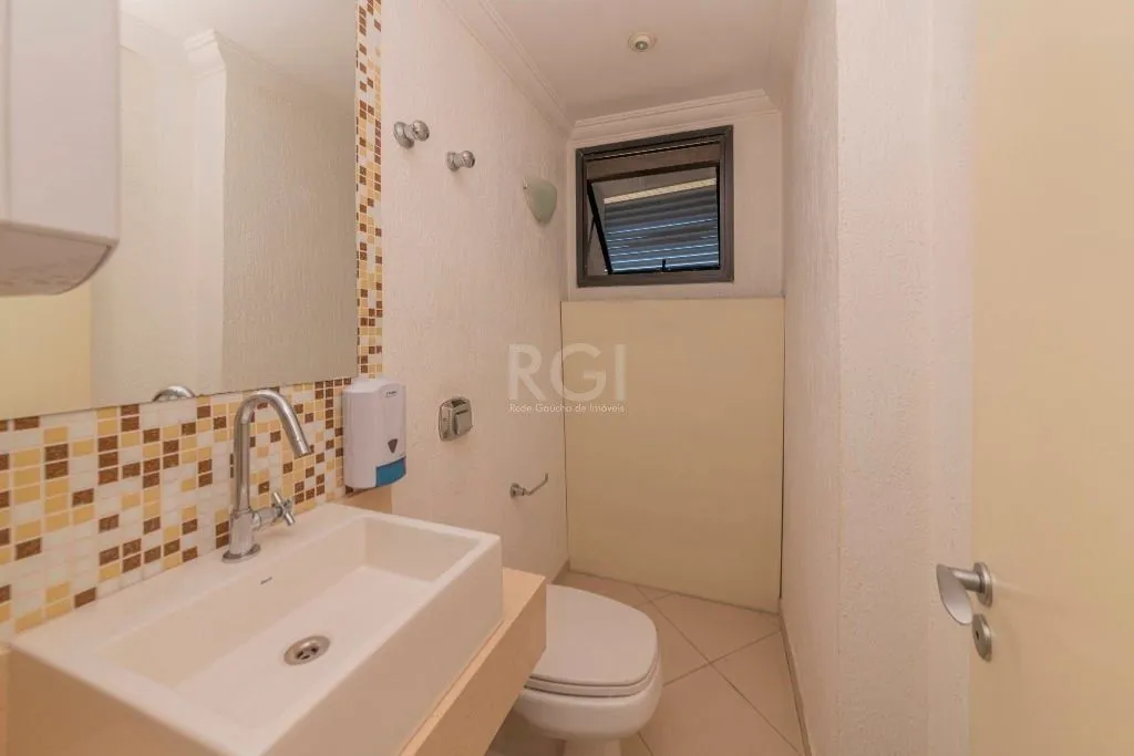 Imagem Conjunto Comercial de 129,57m2 nas Três Figueiras para comprar