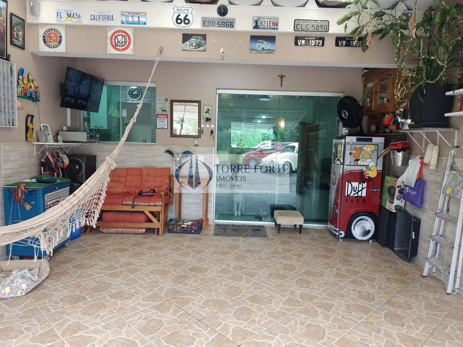 Imagem linda casa 3 dormitórios, com 2 vagas em ótima localização