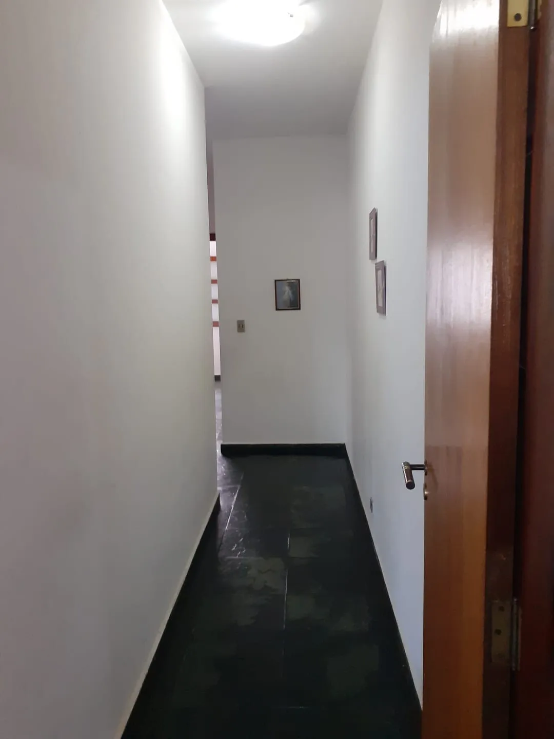 Imagem Casa à venda 3 Quartos, 2 Suites, 3 Vagas, 348M², Parque São Domingos, Pindamonhangaba - SP