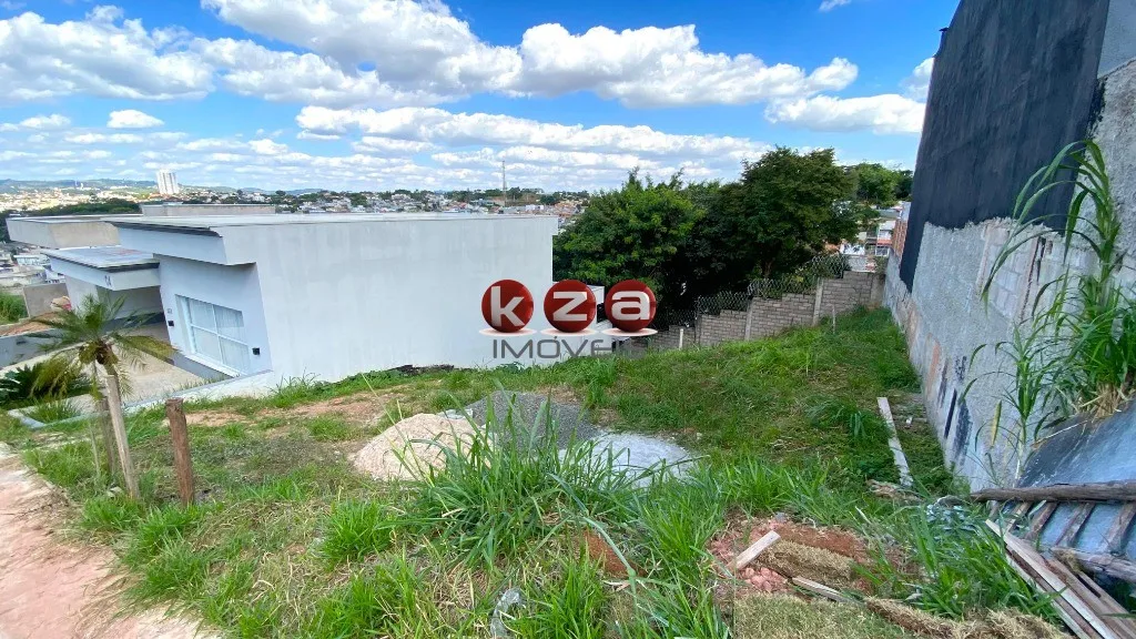 Imagem Terreno à venda em condomínio exclusivo: 313,00 m² no Condomínio Vivenda das Pitangueiras, Valinhos-SP.