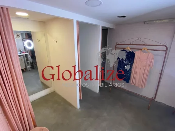 Imagem ALUGO LOJA SHOPPING PARQUE BALNEÁRIO - 52M², NA QUADRA DA PRAIA EM SANTOS, PACOTE R$ 12.000,00