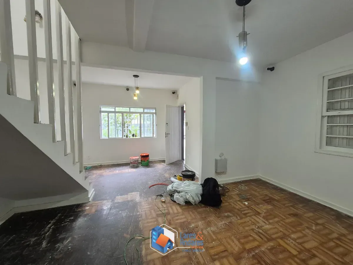 Imagem Sobrado para venda em Jardim Odete com 3 quartos, 140m²