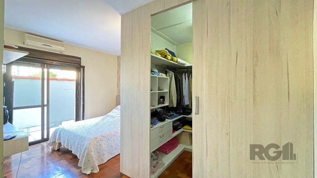 Imagem Casa 4 Dormitórios Bairro Gloria