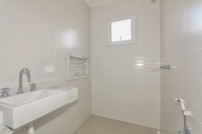 Imagem Casa à Venda no Parque das Imbuias – 3 Quartos, 1 Suíte, 126m², Campo Comprido, Curitiba