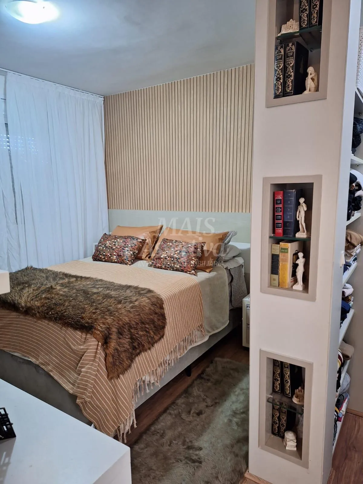 Imagem Ótimo apartamento semi-mobiliado a venda em Cristo Redentor-Porto Alegre/RS