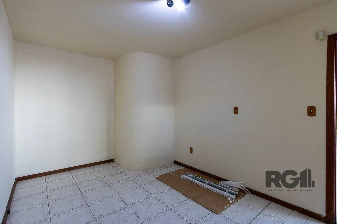 Imagem Casa de alvenaria, excelente ponto comercial.