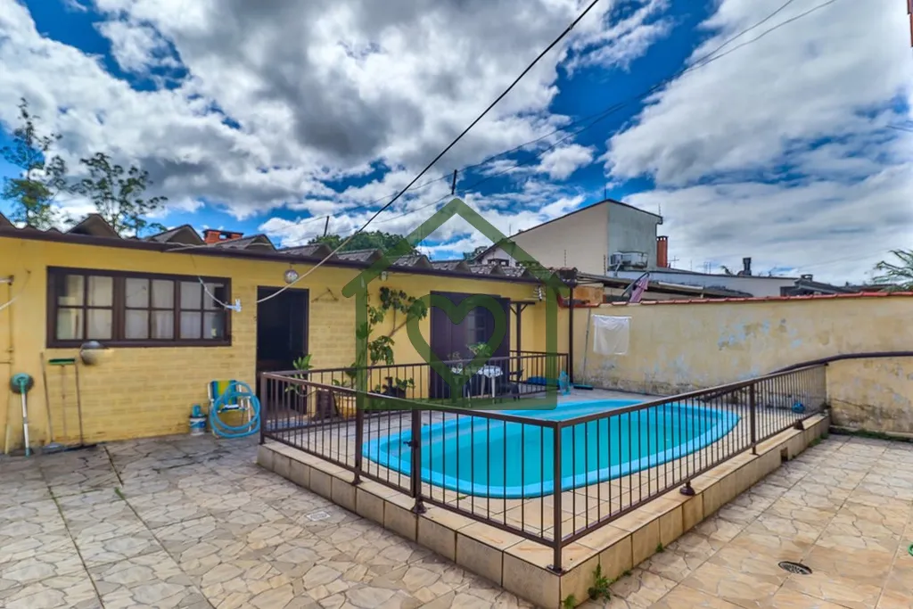 Imagem Casa a venda no Parque Santa Fé, Zona Norte de Porto Alegre/RS.
Casa com 3 dormitórios amplos sent...