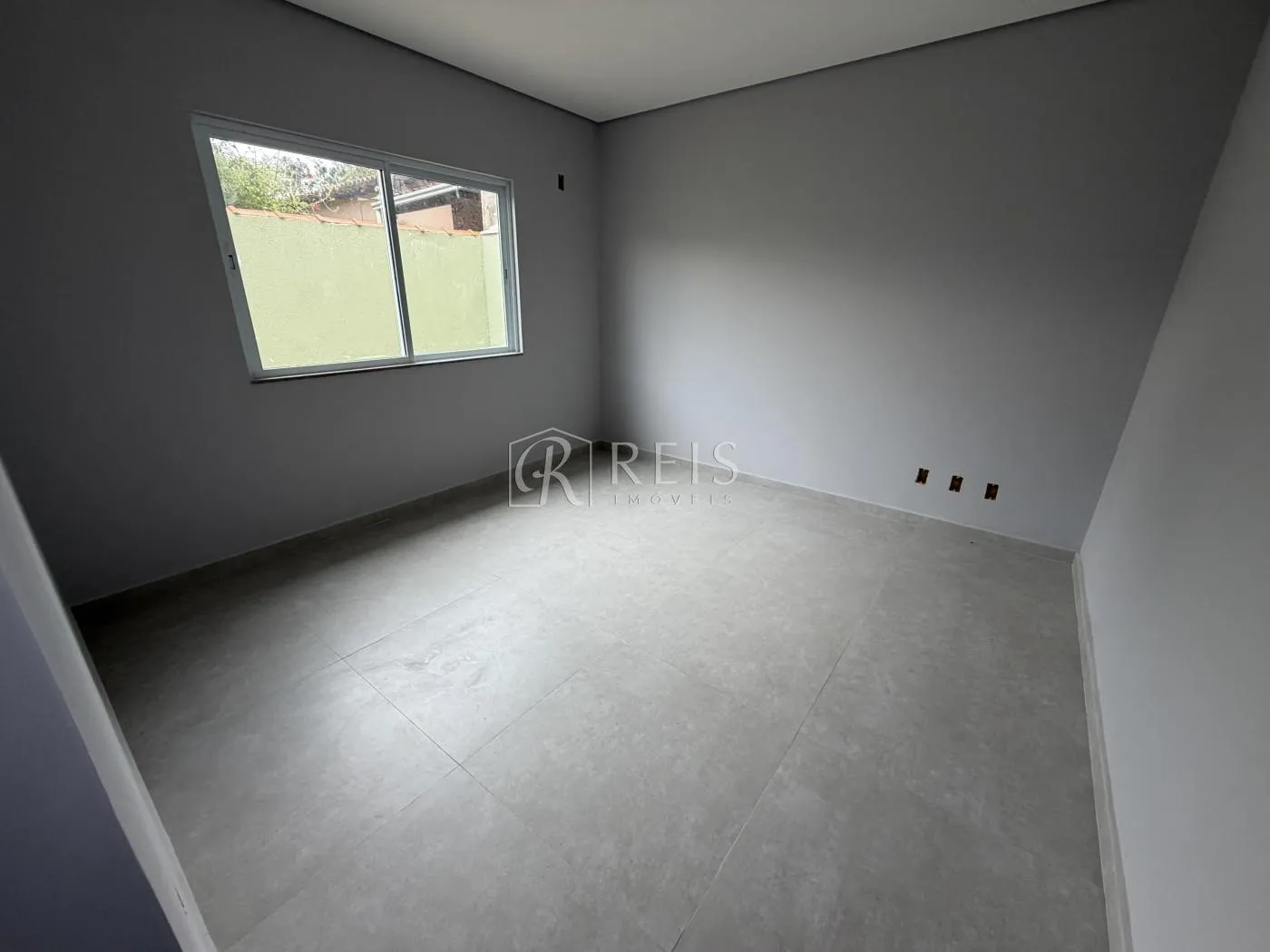 Imagem Casa para Venda em Rio das Ostras, Jardim Mariléa, 3 dormitórios, 1 suíte, 2 banheiros, 2 vagas