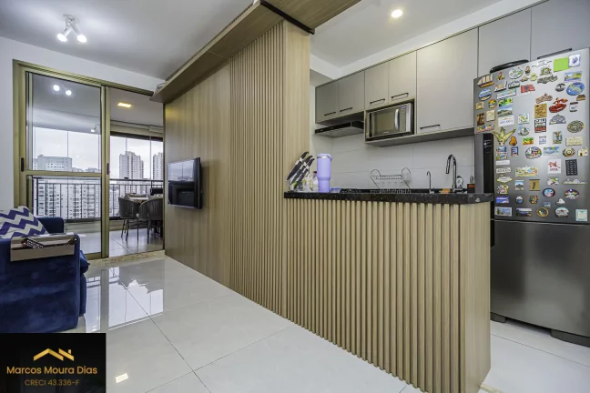 Apartamento na Barra Funda com 2 dormitórios (1 suíte), 1 vaga, 67 m², varanda gourmet com churrasqueira. Edifício com Lazer, Gerador e Portaria 24 hs