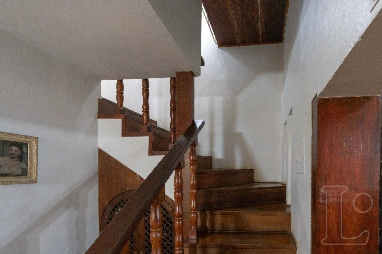 Imagem Sobrado para Venda - 241m², 4 dormitórios, sendo 1 suites, 1 vaga - Camaquã