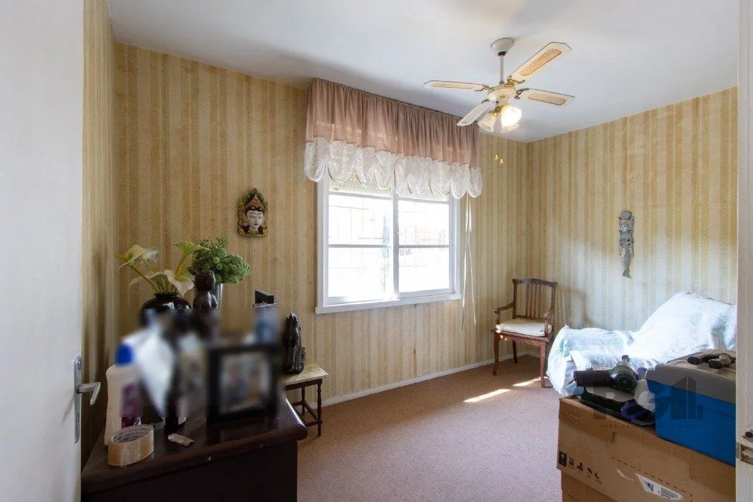 Imagem Casa em condomínio aberto, 3 quartos, edicula com 1 quarto - Bairro Santa Tereza