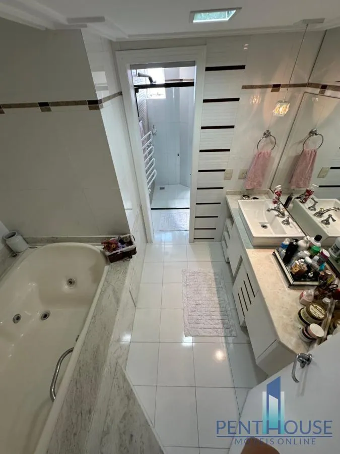 Imagem Apartamento Zona Central para Venda em Balneário Camboriú, CENTRO, 3 dormitórios, 3 suítes, 5 banheiros, 4 vagas
