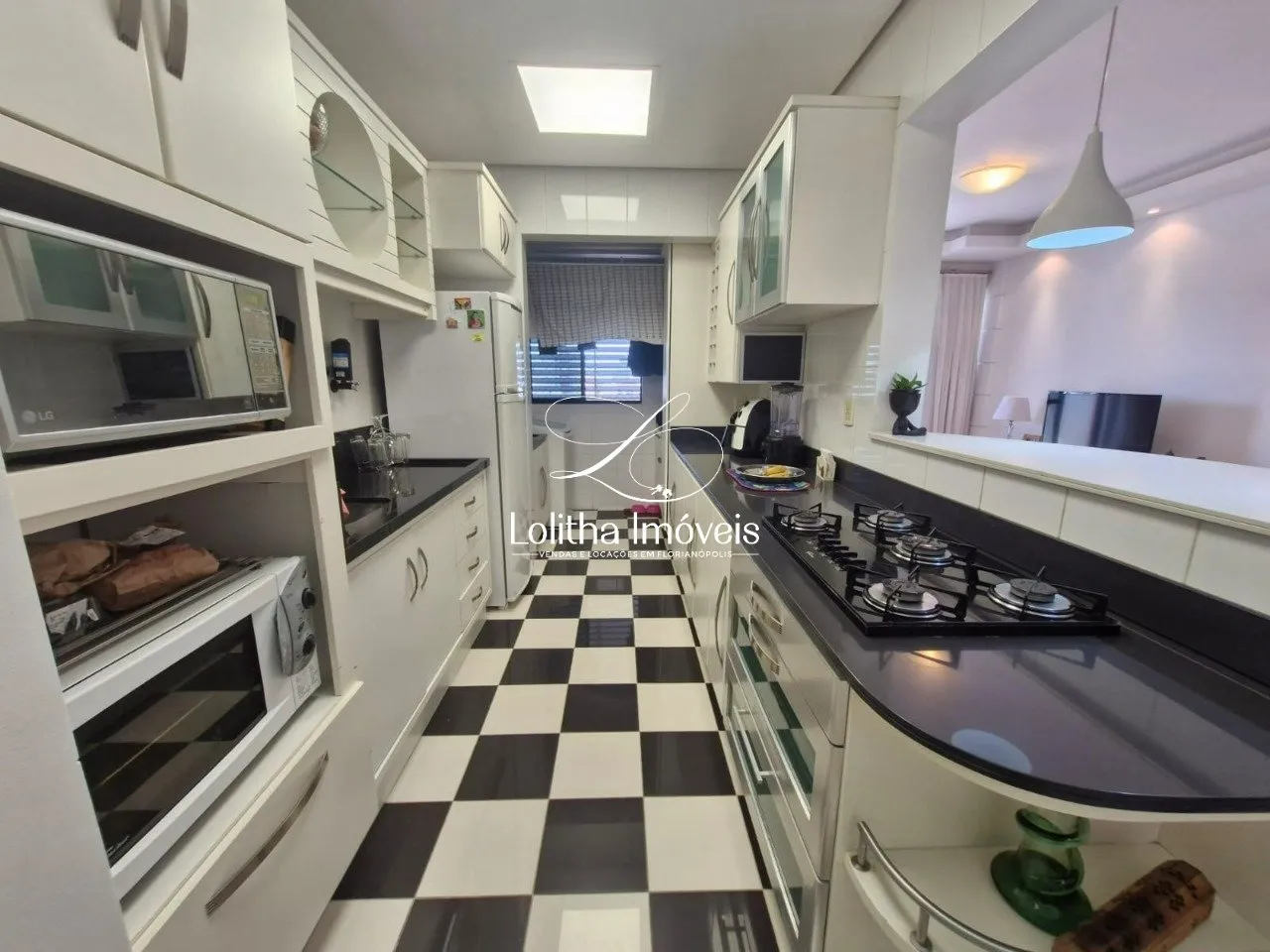 Imagem APARTAMENTO À VENDA NO ESTREITO, 3 QUARTOS SENDO 1 SUÍTE E 2 VAGAS DE GARAGEM - FLORIANÓPOLIS/SC