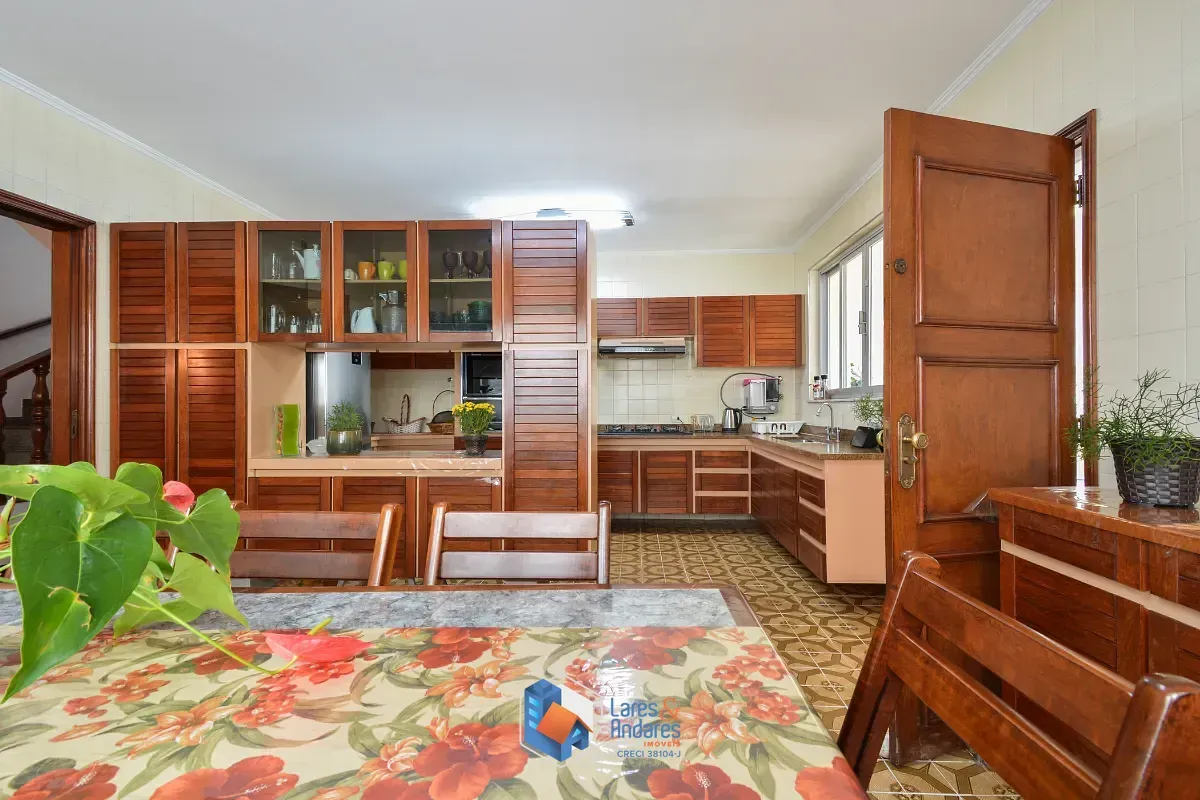 Imagem Casa para venda em Bosque da Saúde com 3 quartos, sendo 1 suíte, 349m²