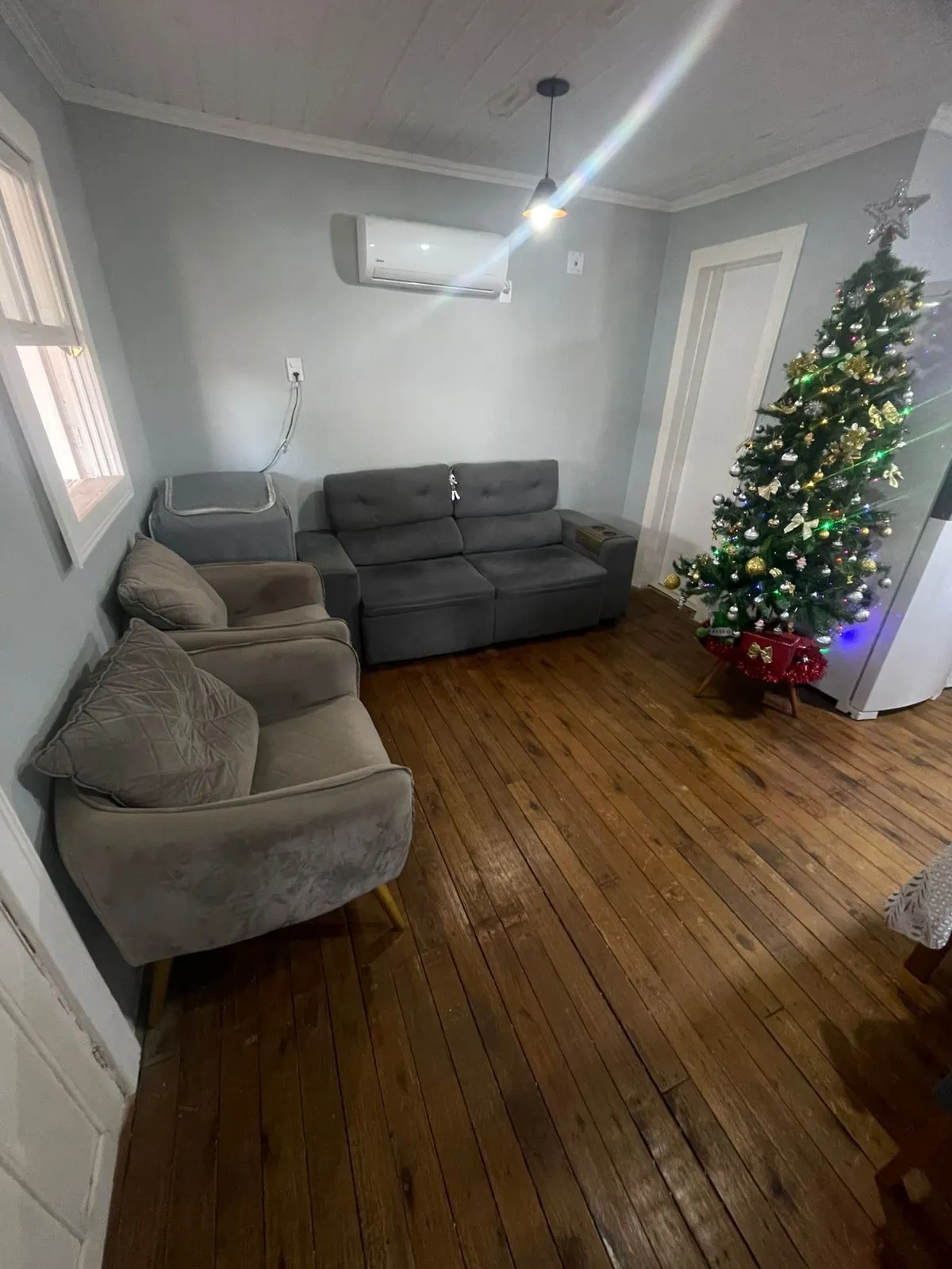 Imagem Terreno de esquina com 2 casas a venda, bairro Vila Nova, Porto Alegre, RS