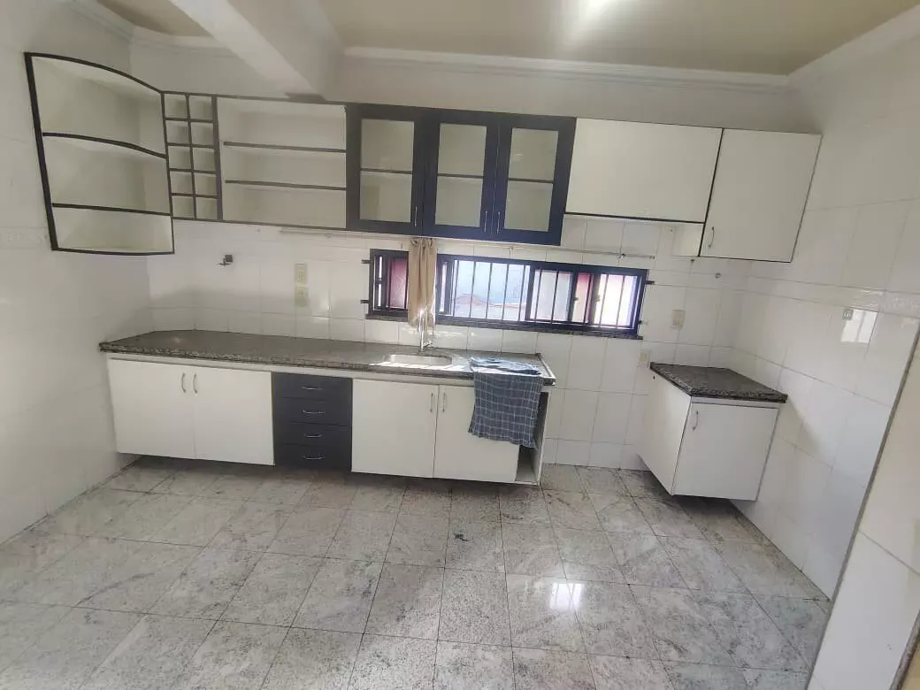 Imagem ALUGUE JÁ APARTAMENTO C/ ACABAMENTO DE 1° Com 2 quartos, Centro Próx. Santa Casa