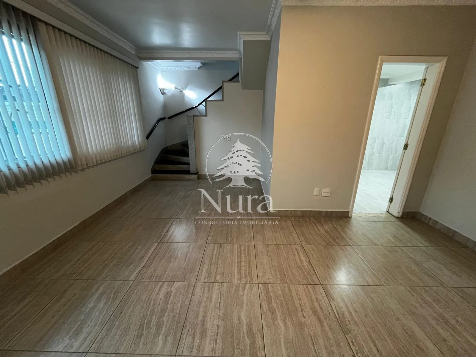Imagem Sobrado de 3 quartos, 152m² no bairro Embaré, em Santos