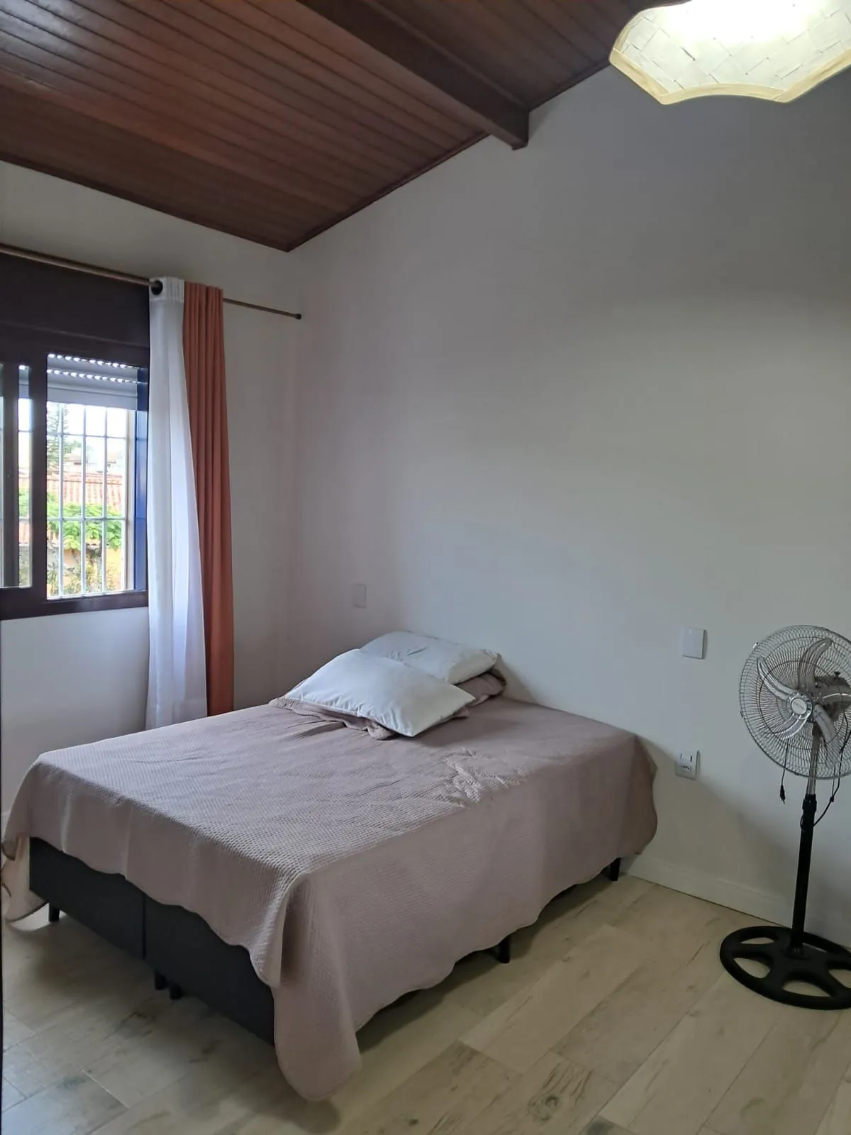 Imagem Sobrado em Posto 6 (Capão Novo)