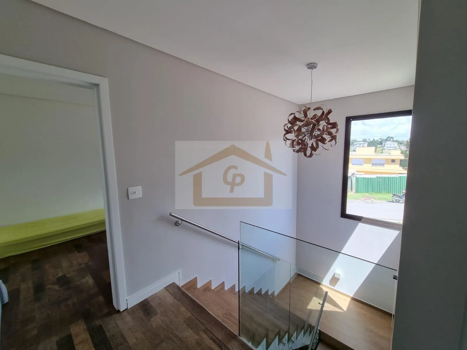 Imagem Casa com 4 quartos sendo 3 suítes, 6 vagas, Segurança e Conforto!!!