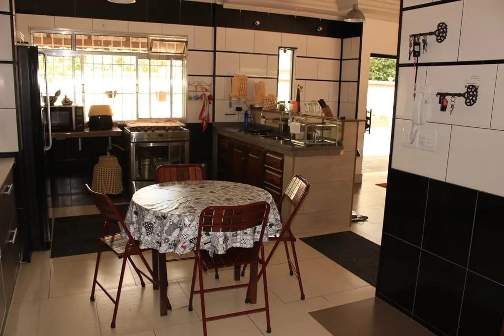 Imagem Casa à venda 6 Quartos, 2 Suites, 1256.52M², Santana, Pindamonhangaba - SP