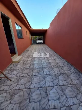 Imagem Casa à venda em Uberaba - 2 dormitórios e 4 vagas cobertas