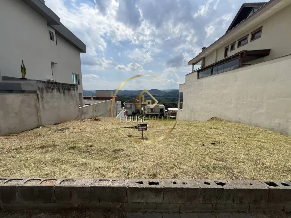 Lote/ Terreno declive, 450m², Cond Jaguary Urbanova, São José dos Campos.