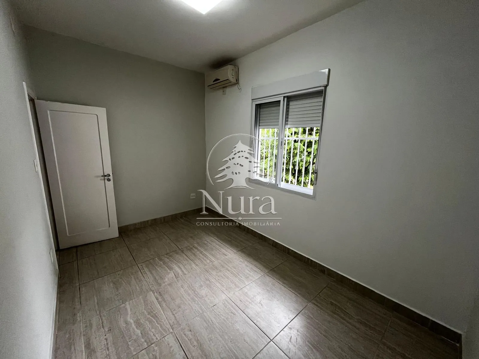 Imagem Sobrado de 3 quartos, 152m² no bairro Embaré, em Santos
