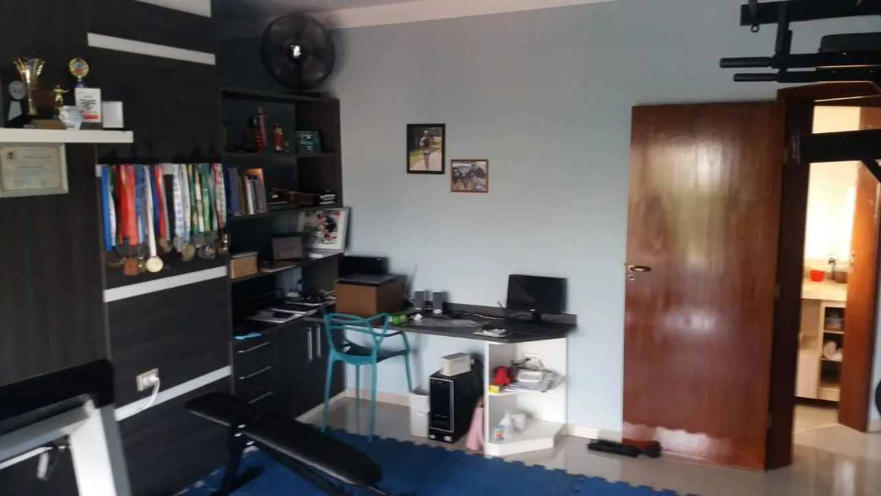Imagem Casa de Condomínio com 4 Quartos à venda - Jardim Residencial Martinez