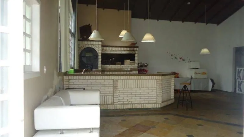Imagem Casa para Venda - 400m², 4 dormitórios, sendo 1 suites, 4 vagas - Jardim Sabará