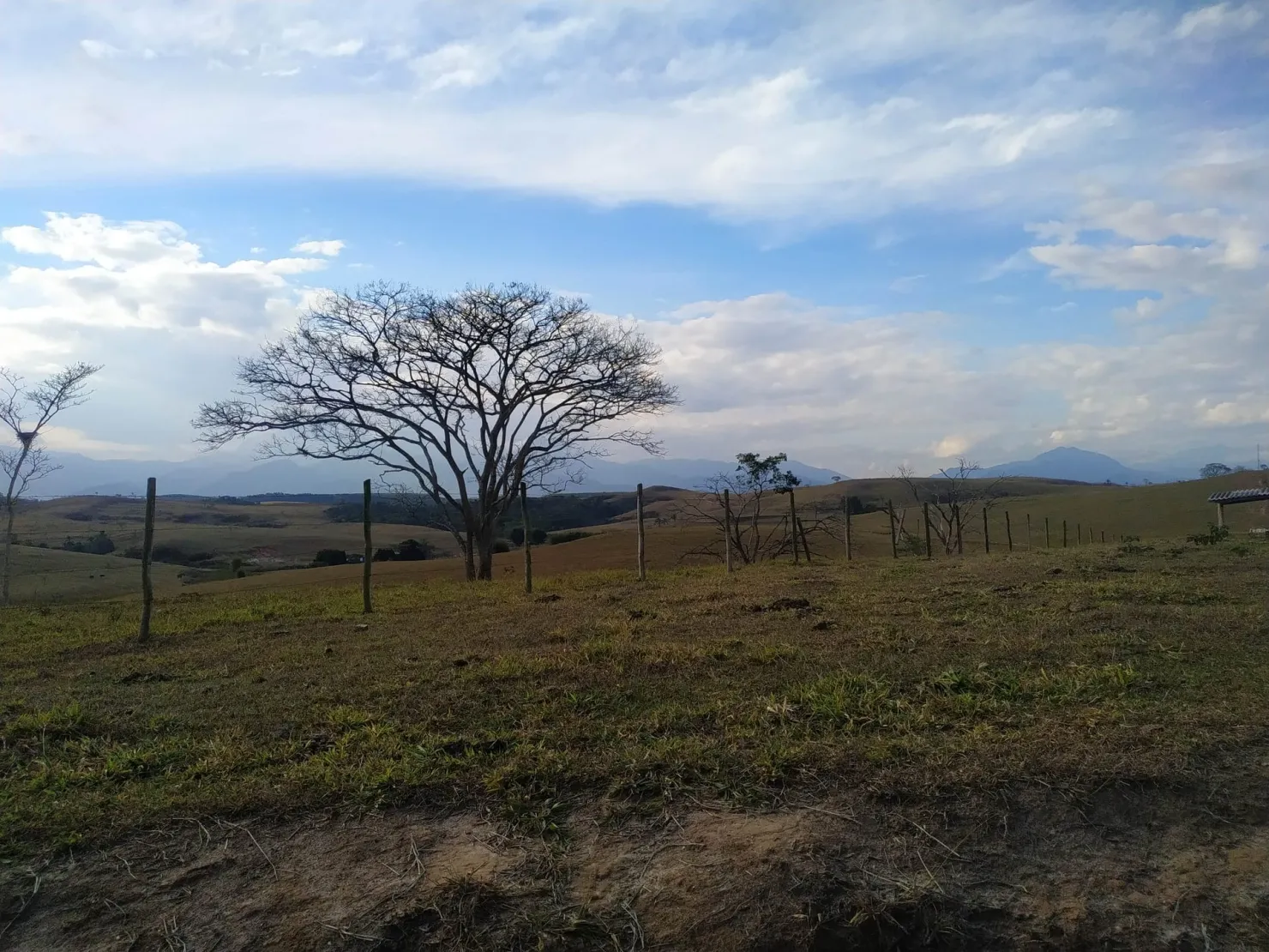 Imagem Chácara à venda 3 Quartos, 1 Suite, 4840000M², Zona Rural, Cachoeira Paulista - SP