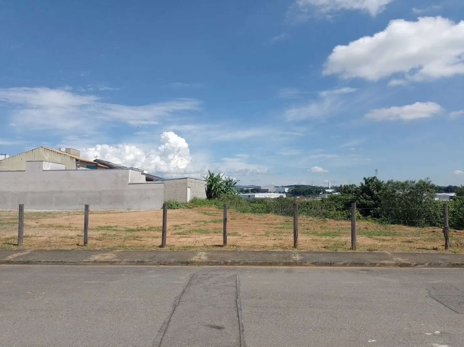 Imagem Terreno à venda 369.49M², Jardim Oásis, Taubaté - SP