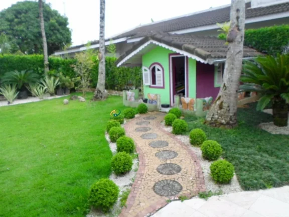 Imagem 3 dormitórios, suíte com hidromassagem, 2 salas, cozinha, bar seco e molhado, churrasqueira