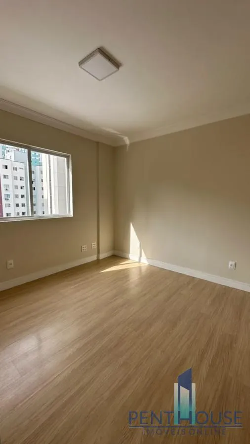 Imagem Apartamento Zona Central para Venda em Balneário Camboriú, CENTRO, 3 dormitórios, 1 suíte, 2 banheiros, 2 vagas