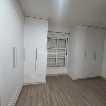 Imagem Localizada em um ambiente tranquilo, com apenas 59 residências, esta aconchegante e charmosa casa e...