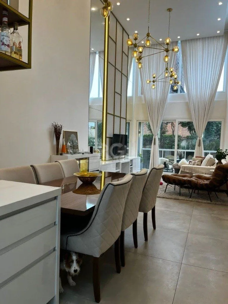 Imagem EXCELENTE APARTAMENTO COM 2 DORMITÓRIOS, 2 SUÍTES, 1 BANHEIRO E 2 VAGAS DE GARAGEM.