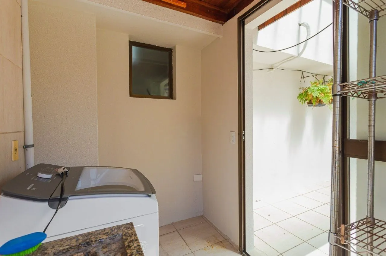 Imagem Cobertura charmosa com terraço e 2 vagas no Petrópolis