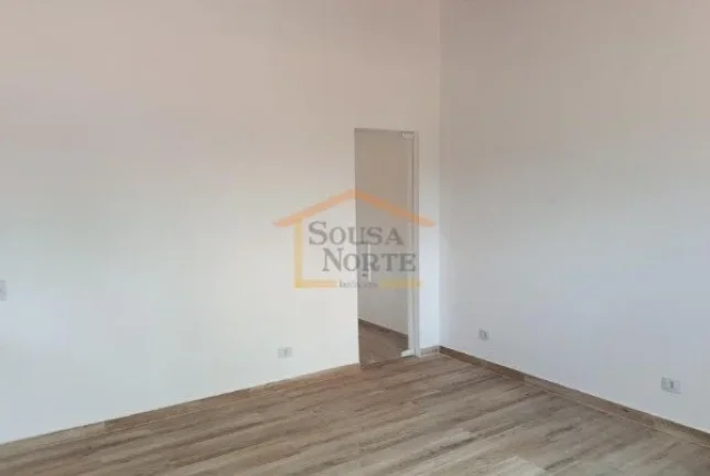 Imagem Sobrado com 133 m² de área construída em terreno de 500 m², composto por 3 dormitórios, sendo 3...