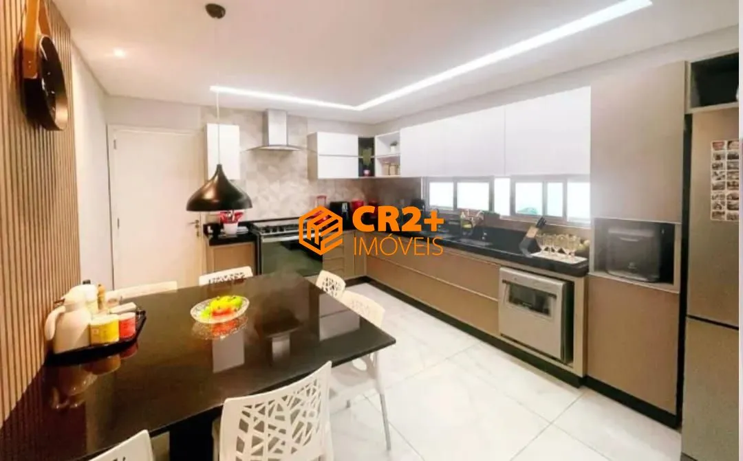 Imagem Vendo casa 04 quartos, 01 suíte, 316m2, 02 vagas de Garagem, em Garanhuns