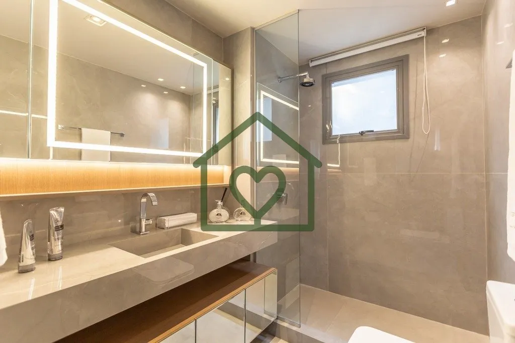 Imagem Jardim Europa, apto andar alto com 202 metros privativos sendo 3 suítes e 3 vagas no Tree Haus, emp...