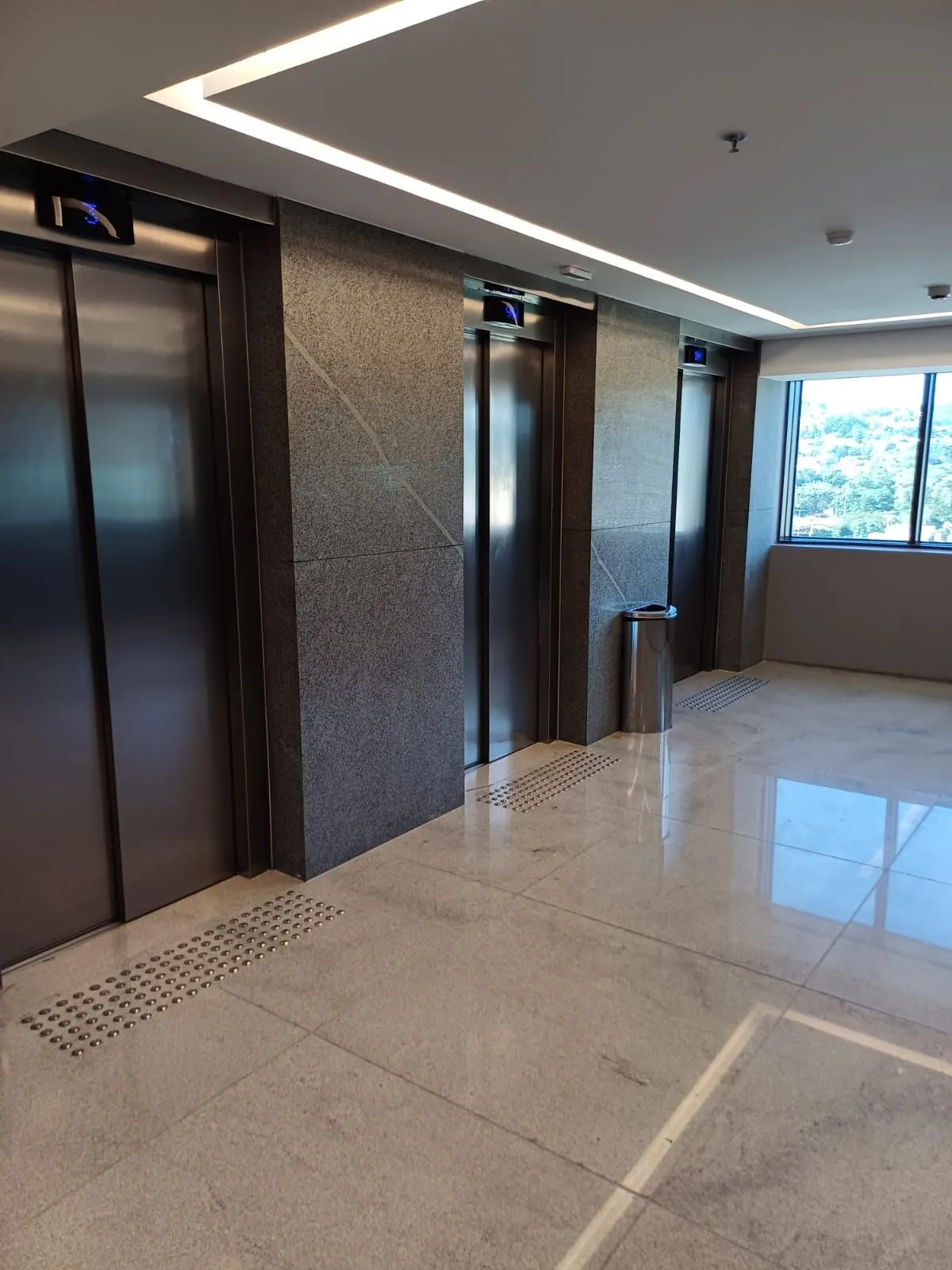 Imagem Sala Comercial em Teresópolis