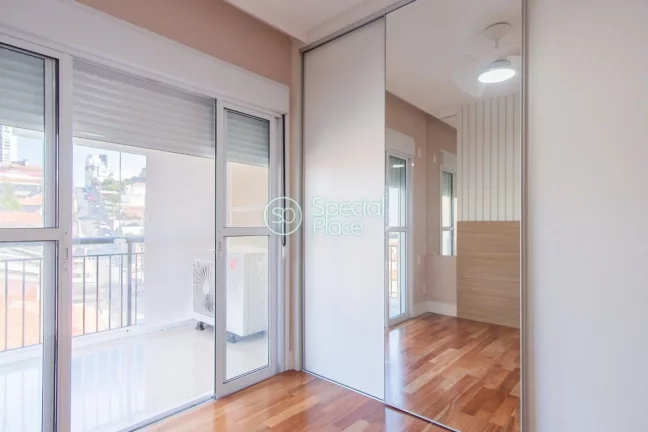 Imagem Apartamento com reforma impecável e com uma bela vista para o Campo de Marte!!! São 94m² de área...